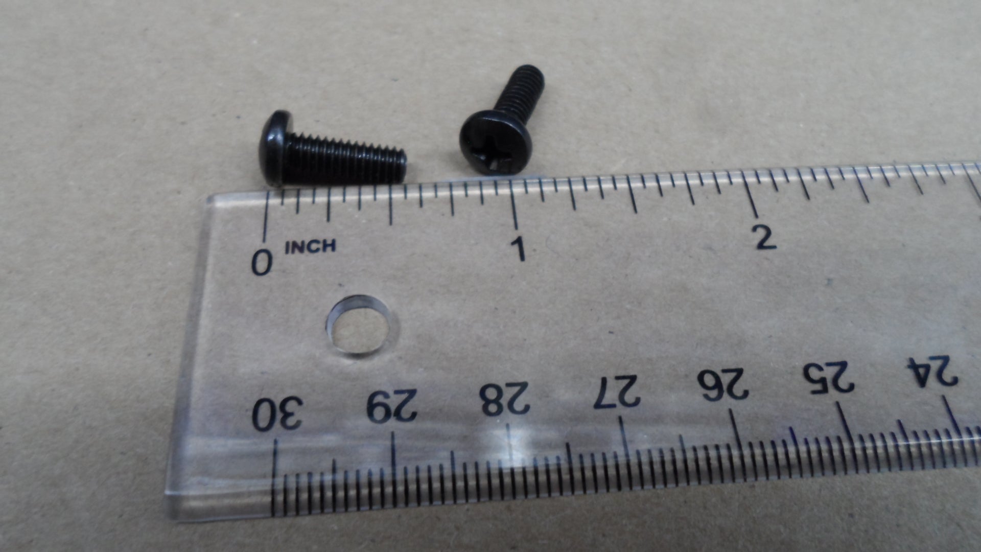 BOLT 8-32 X 1/2 PPHMS (BLACK) [AA6004] for ICE game(s)