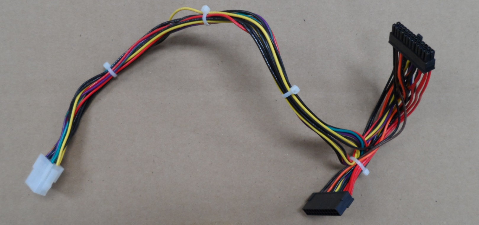 HARNESS (Y-ADAPTOR) FOR 580 CA-3626 [BX2166X] for ICE game(s)
