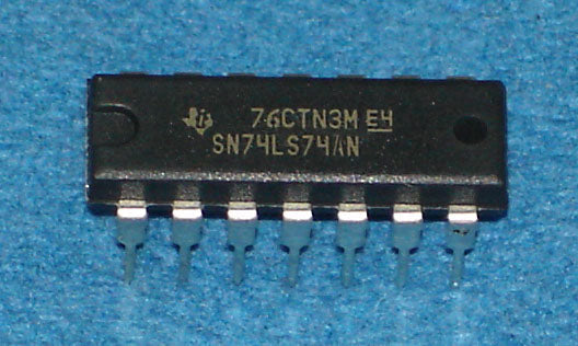 IC (SN74LS74AN TEXAS INST) (ROHS) [E02113] for ICE game(s)